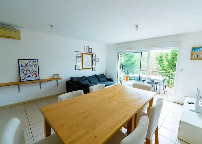 Maison 2 Avec Terrasse, 2 Parkings Et Piscine *