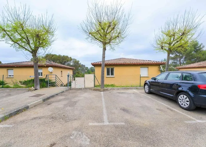 Maison 2 Avec Terrasse, 2 Parkings Et Piscine ニーム