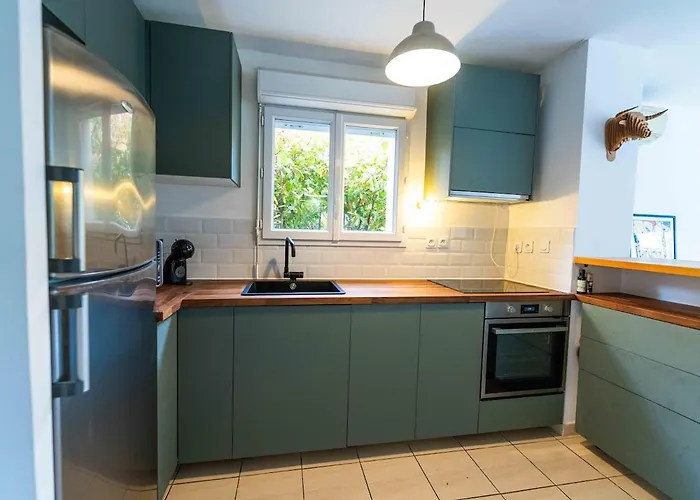 Maison 2 Avec Terrasse, 2 Parkings Et Piscine